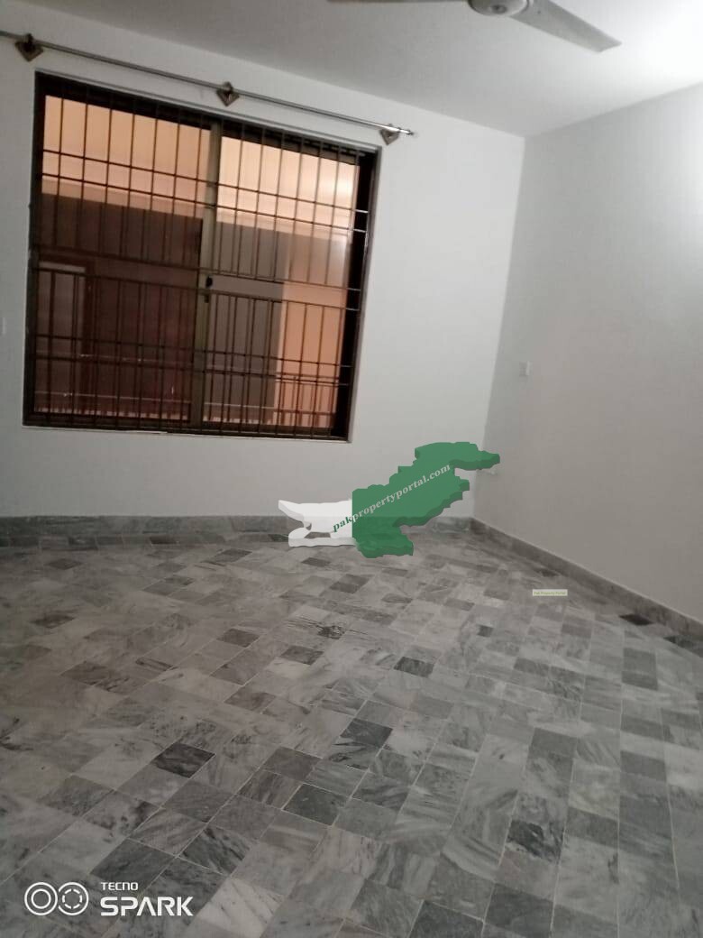 5 Marla Ground portion available for rent in F-11 Islamabad