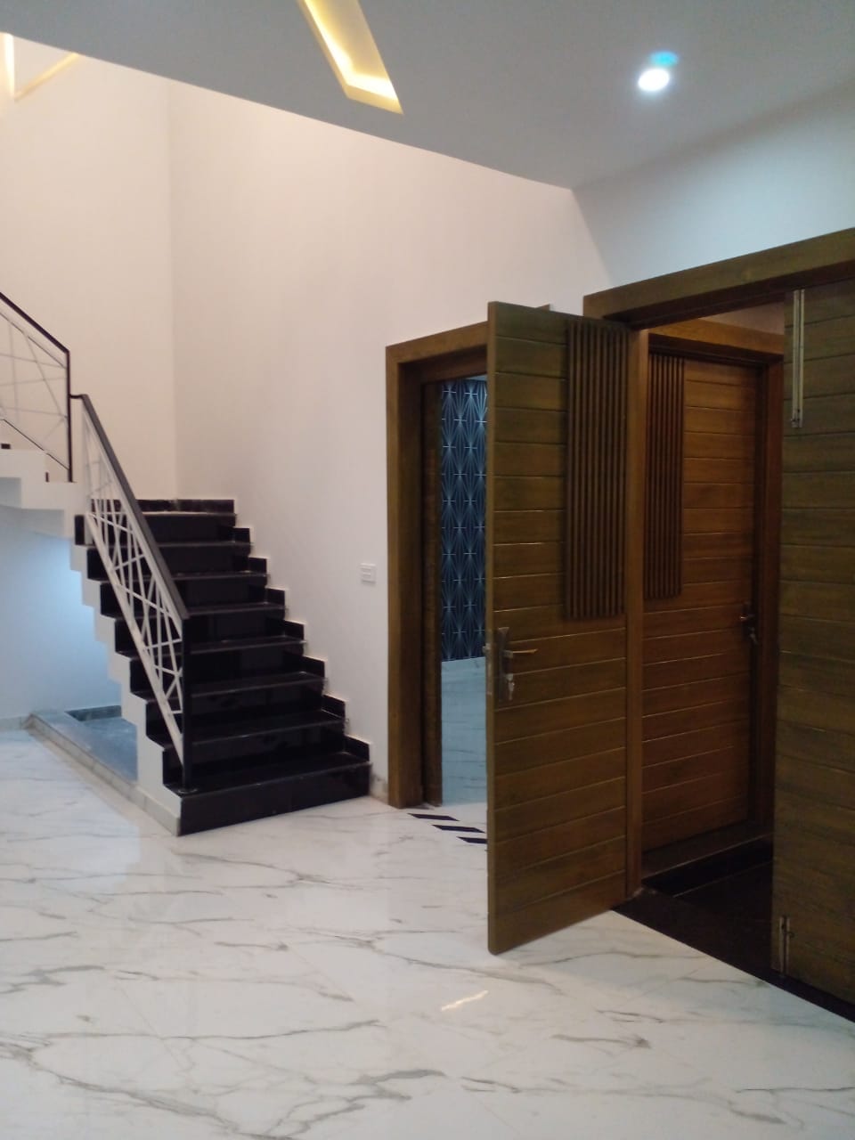 5 Marla Brand New House For Sale Eden Valley Canal Road Faisalabad