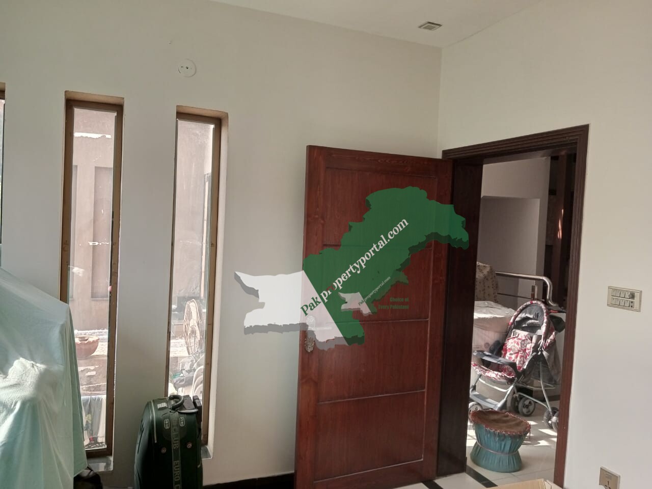 5 Marla house for sale In the center of sector D Bahria town Lahore