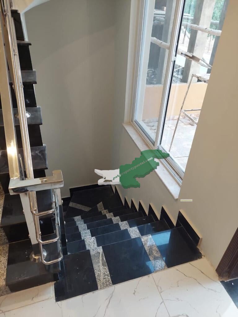 8 Marla Beautiful House In Bahria Orchard  Available For Sale