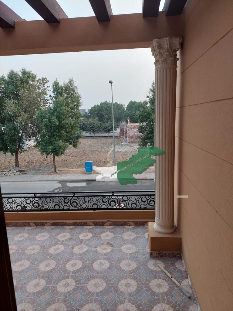 8 Marla Beautiful House In Bahria Orchard  Available For Sale