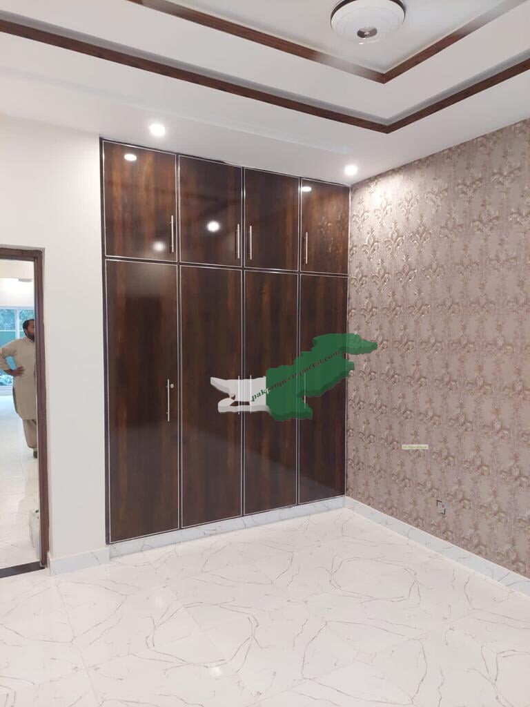 8 Marla Beautiful House In Bahria Orchard  Available For Sale