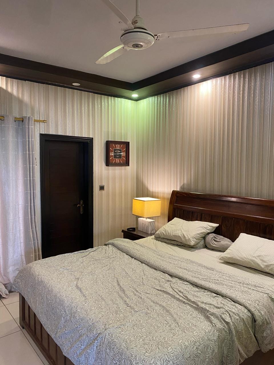 2400 sqft Sea View Apartment for sale in DHA phase 5 Karachi