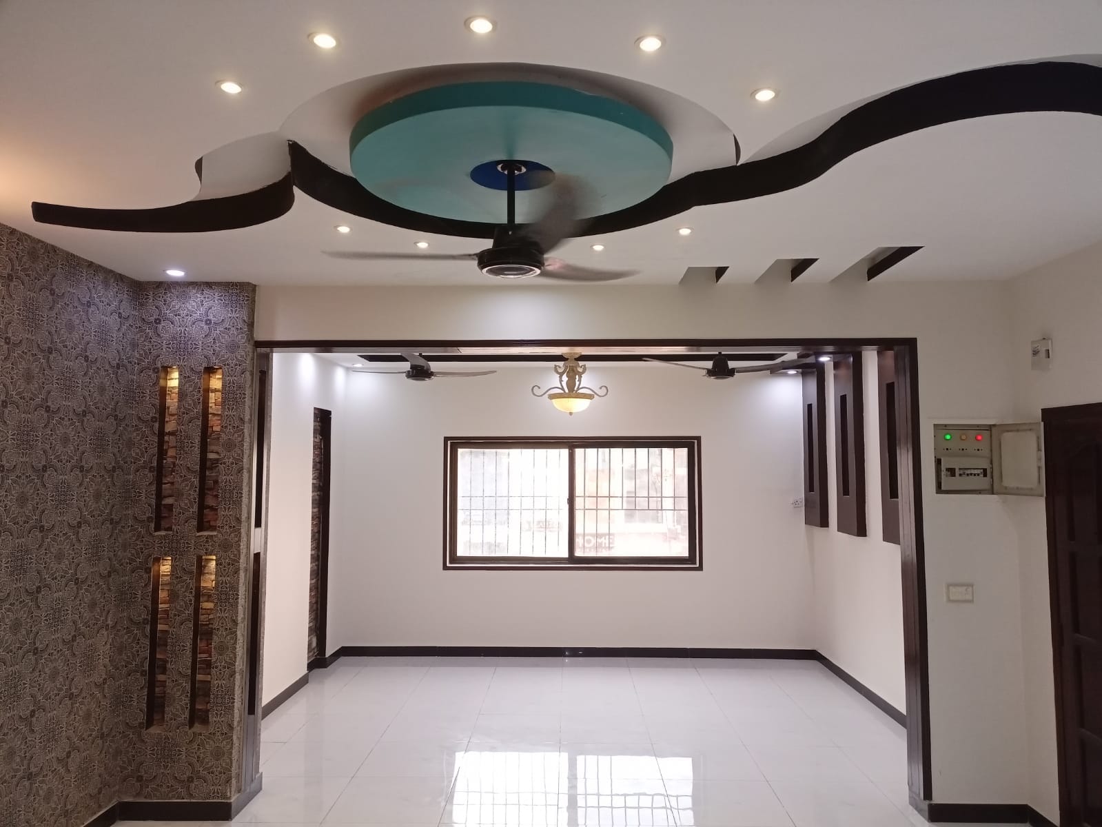 950 sqft flat for sale in DHA phase 6 Karachi