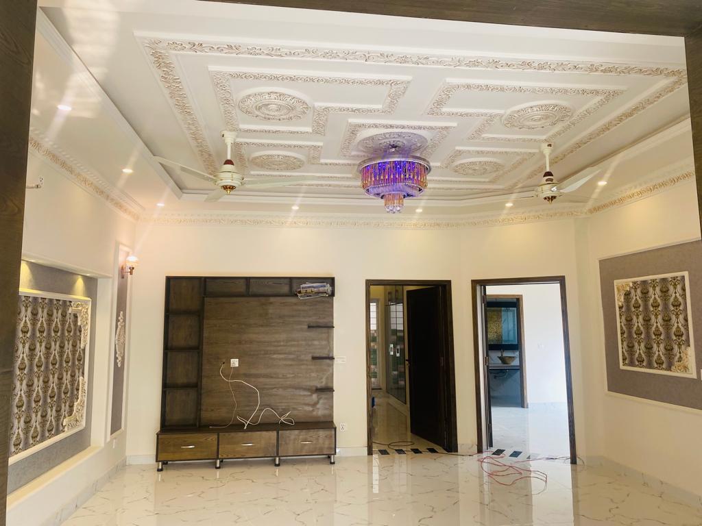 10 Marla Spanish House For Sale in Formanites Housing Scheme Lahore