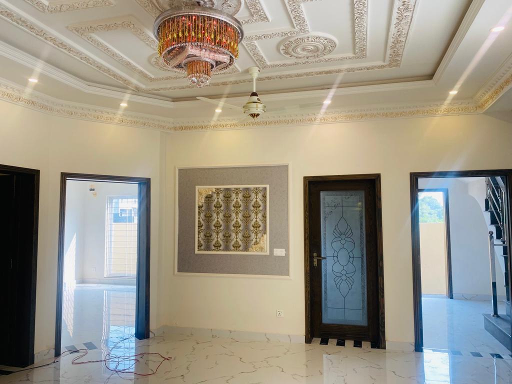 10 Marla Spanish House For Sale in Formanites Housing Scheme Lahore