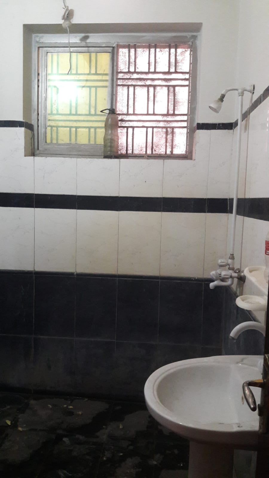 8 Marla ground portion for rent in Shalimar colony Multan