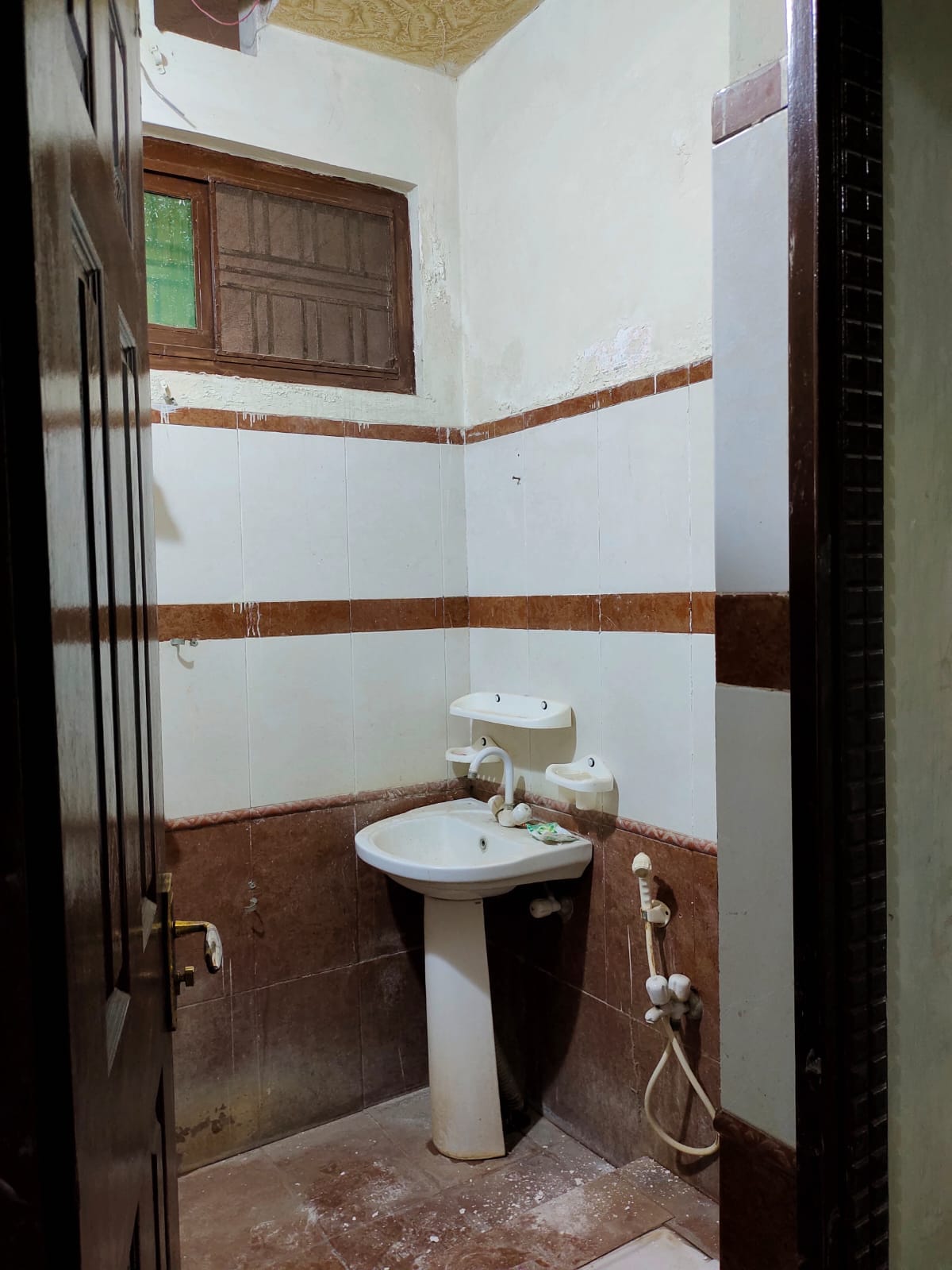 8 Marla ground portion for rent in Shalimar colony Multan