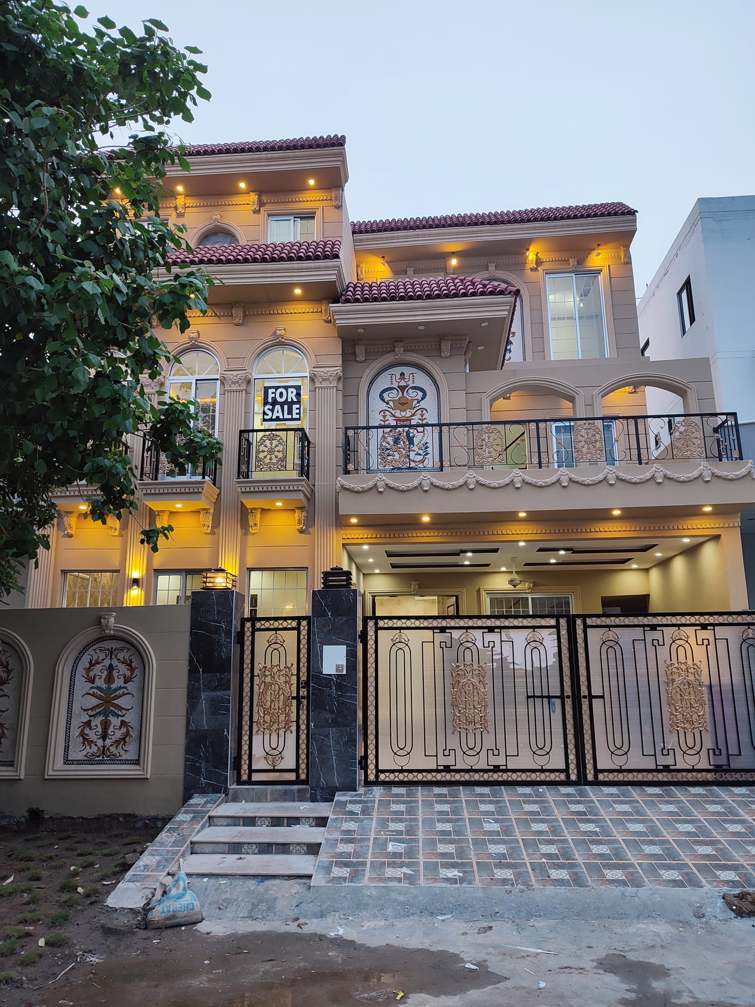 10 Marla Brand new house for sale in Punjab Society phase 2 near college rod near wapda town Lahore