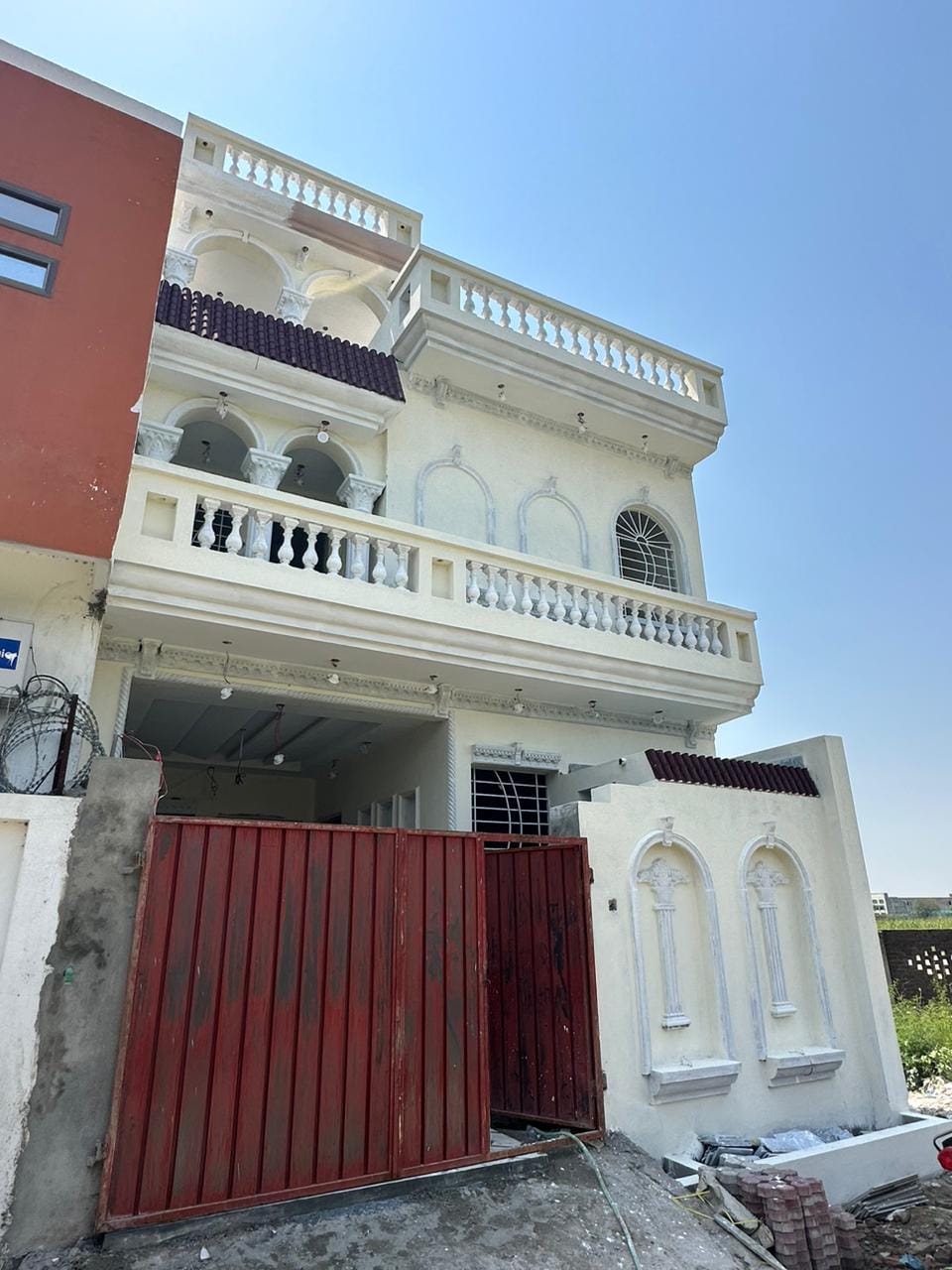 4 Marla Spanish House For Sale  New Model Town Gujrat