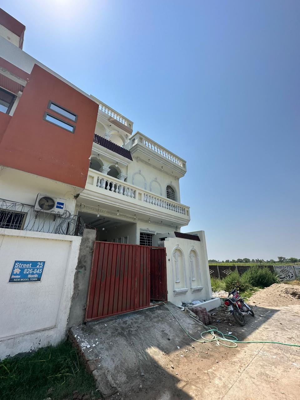 4 Marla Spanish House For Sale  New Model Town Gujrat
