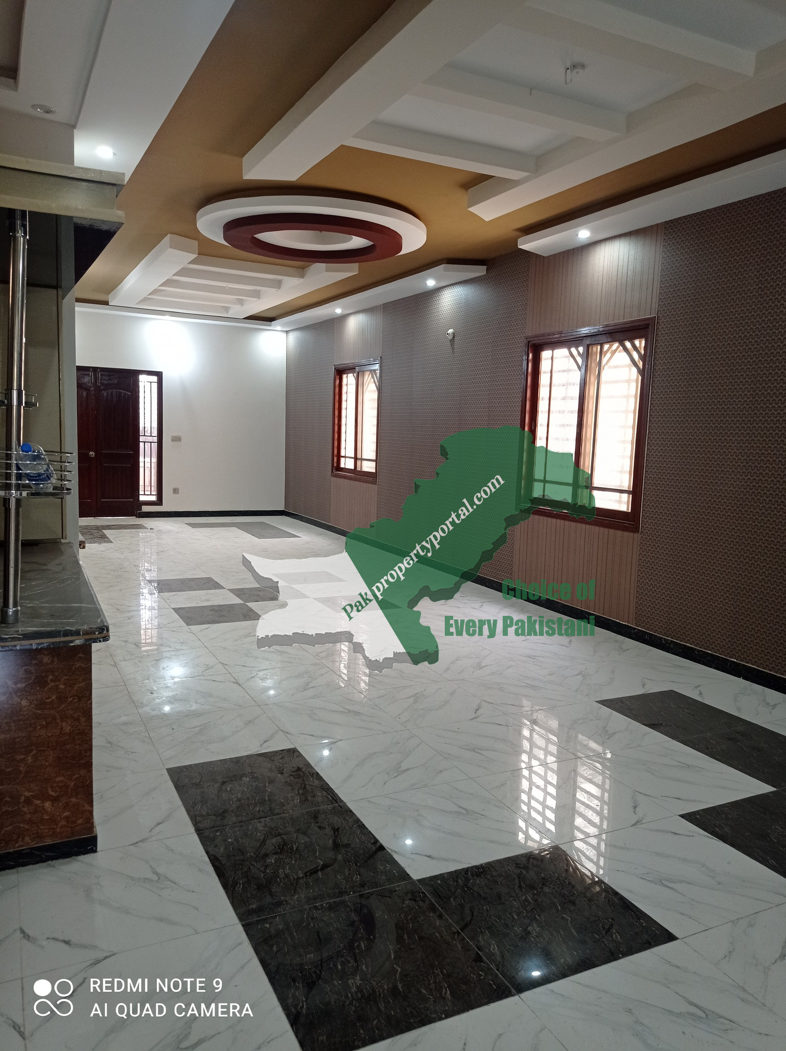 2700 sq ft  leased portion for sale at gulistane johar block 12 Karachi
