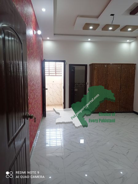 2700 sq ft  leased portion for sale at gulistane johar block 12 Karachi