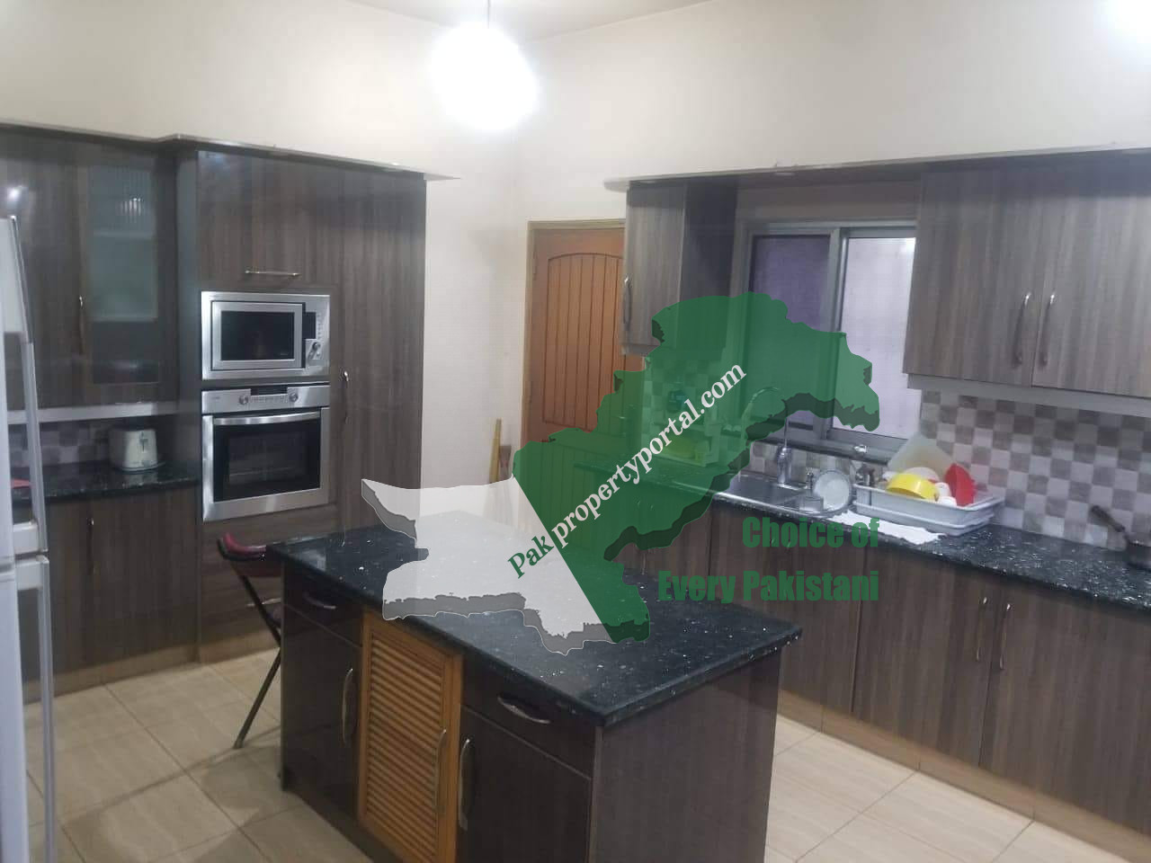 550 Sqaure Yards Banglow for Sale in Block 7, Gulshan-e-Iqbal Karachi