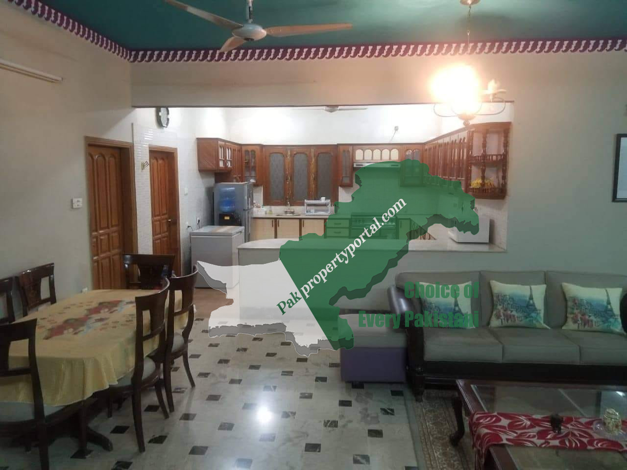 550 Sqaure Yards Banglow for Sale in Block 7, Gulshan-e-Iqbal Karachi