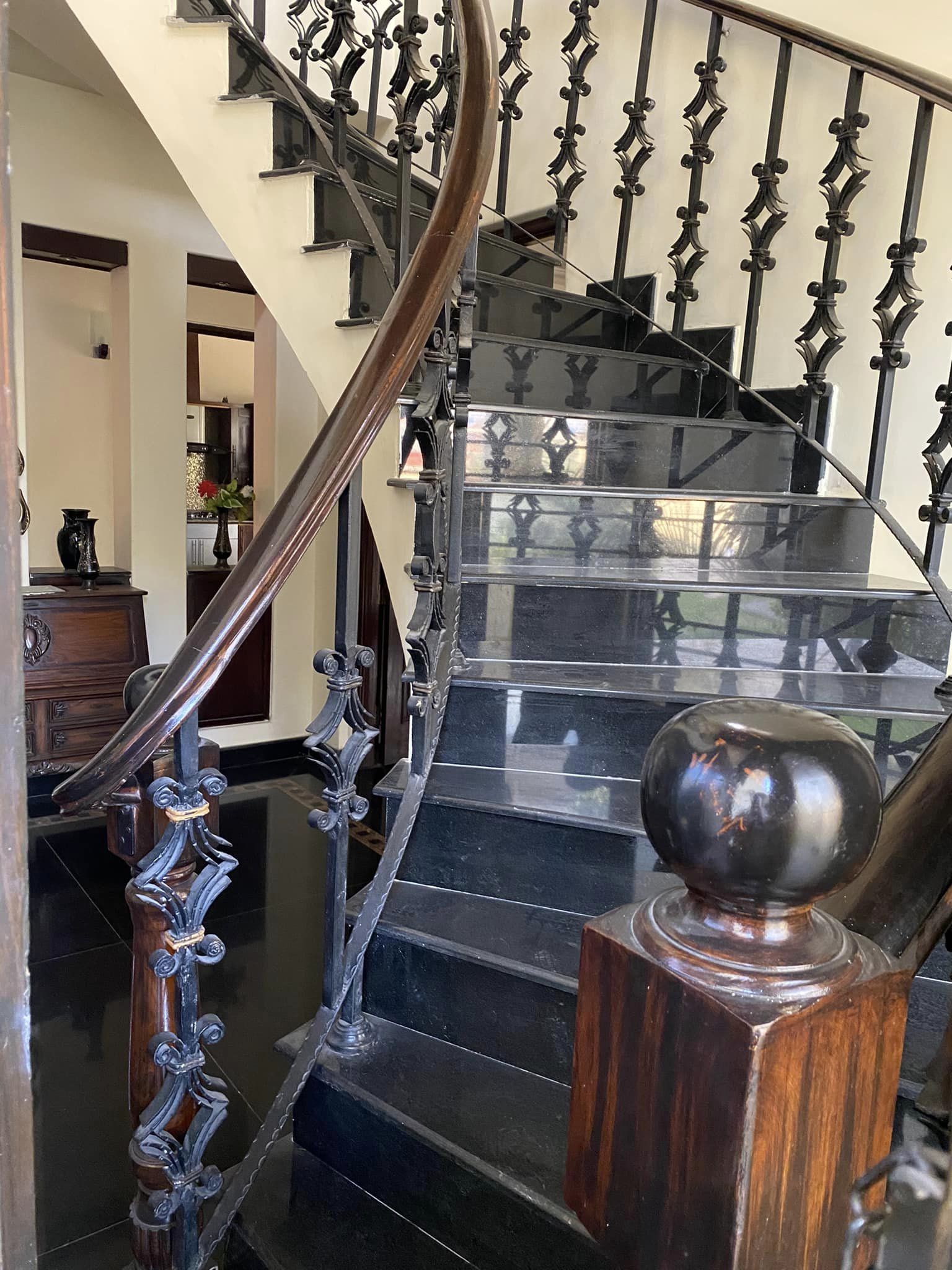 27 Marla house for sale in Johar Town Block ( F ) Lahore