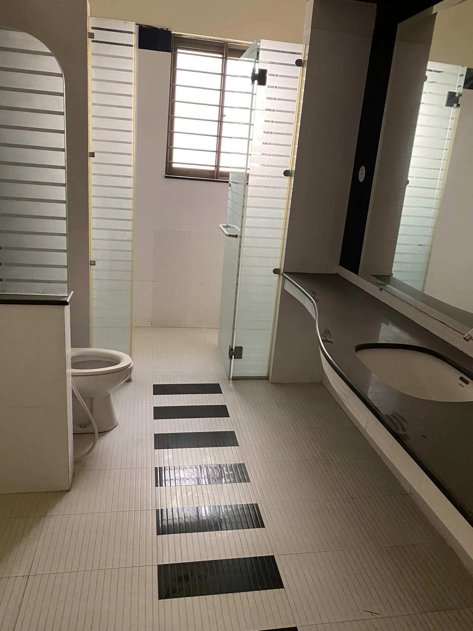 27 Marla house for sale in Johar Town Block ( F ) Lahore