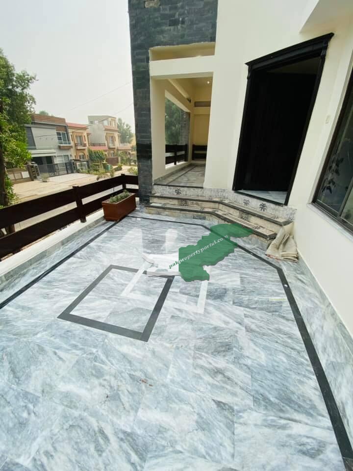 10Marla slightly Used House For Sale in Bahria Town Lahore