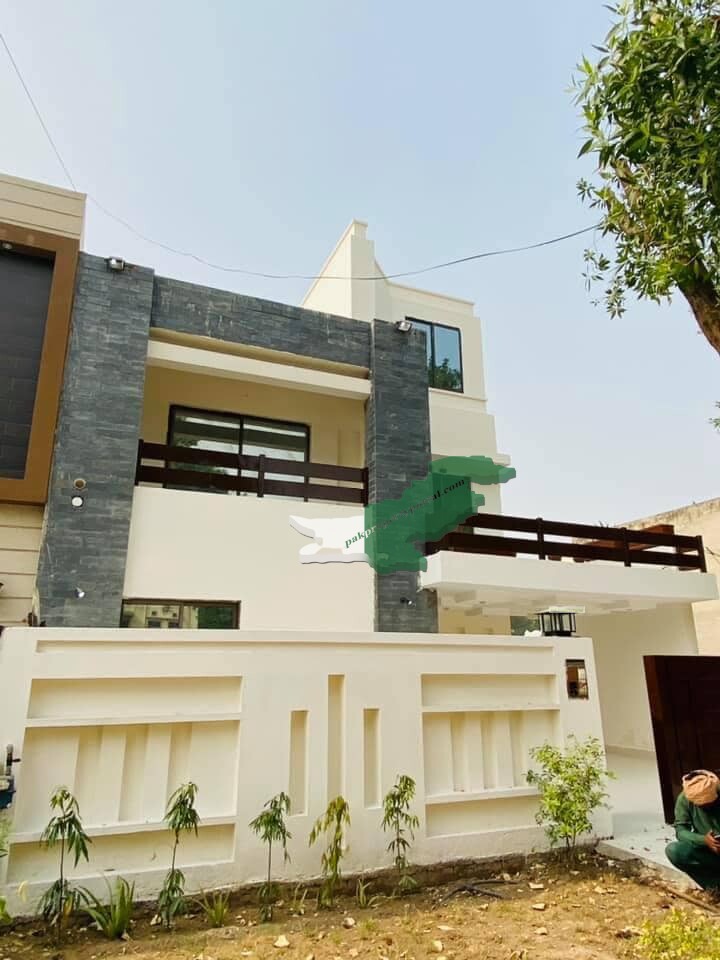 10Marla slightly Used House For Sale in Bahria Town Lahore