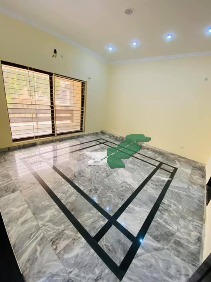 10Marla slightly Used House For Sale in Bahria Town Lahore