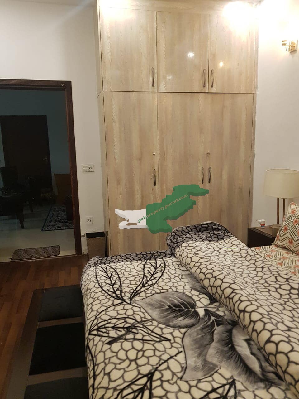 10 Marla  House Fo Sale  Bahria Town Lahore