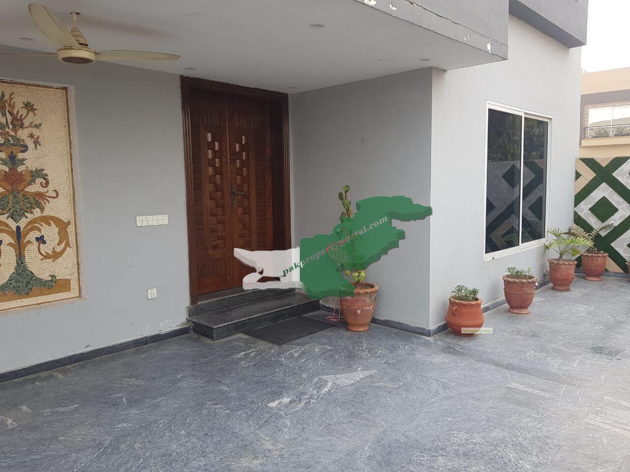 10 Marla  House Fo Sale  Bahria Town Lahore