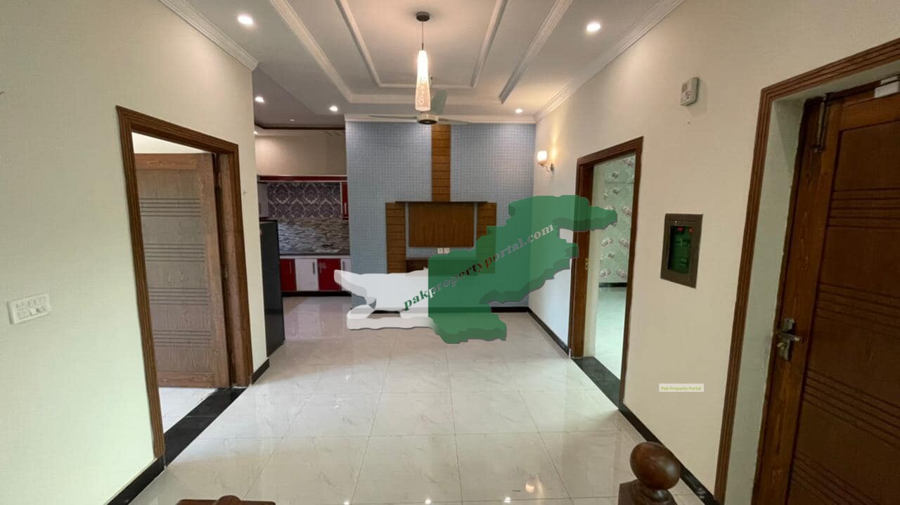 6 Marla Double story Beautiful House For Sale in Bahria Town Lahore Sector D