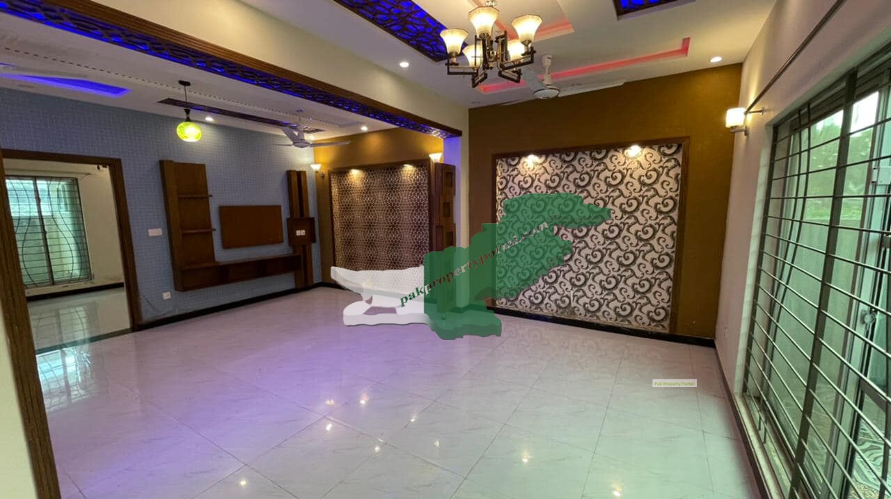 6 Marla Double story Beautiful House For Sale in Bahria Town Lahore Sector D
