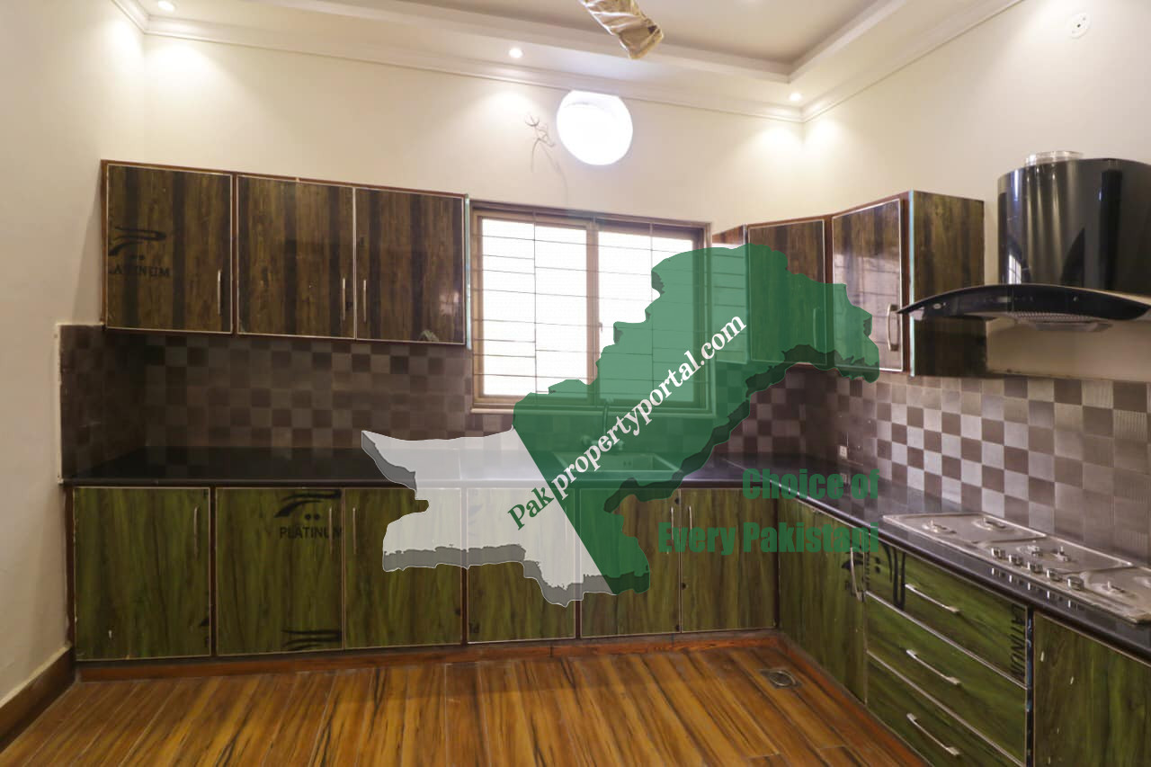 2 Kanal 1 marla owner built house for own usage in Valencia Town Lahore