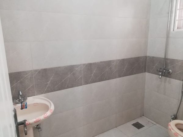 5-Marla Upper Portion For Rent In Dream Gardens Phase 1 Defence Road Lahore