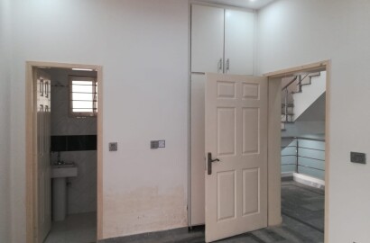 5-Marla Upper Portion For Rent In Dream Gardens Phase 1 Defence Road Lahore