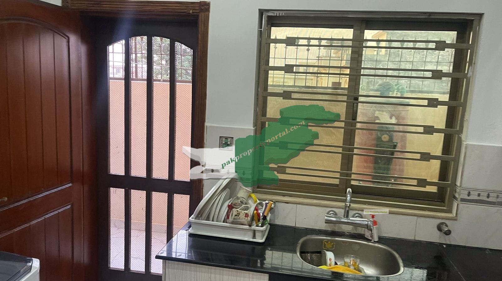 5 mara House for sale in Rafi block Bahria town phase 8 rawalpindi