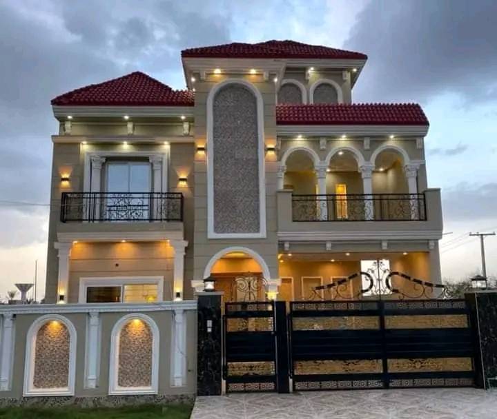 10 Marla Spanish House For Sale in Royal Orchard Multan