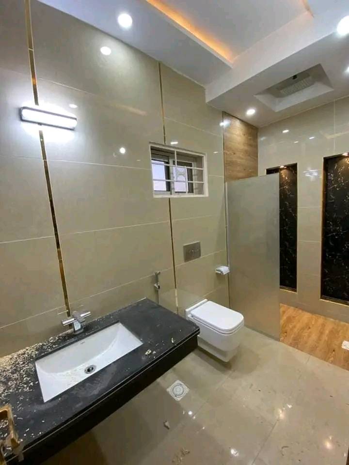 10 Marla Spanish House For Sale in Royal Orchard Multan