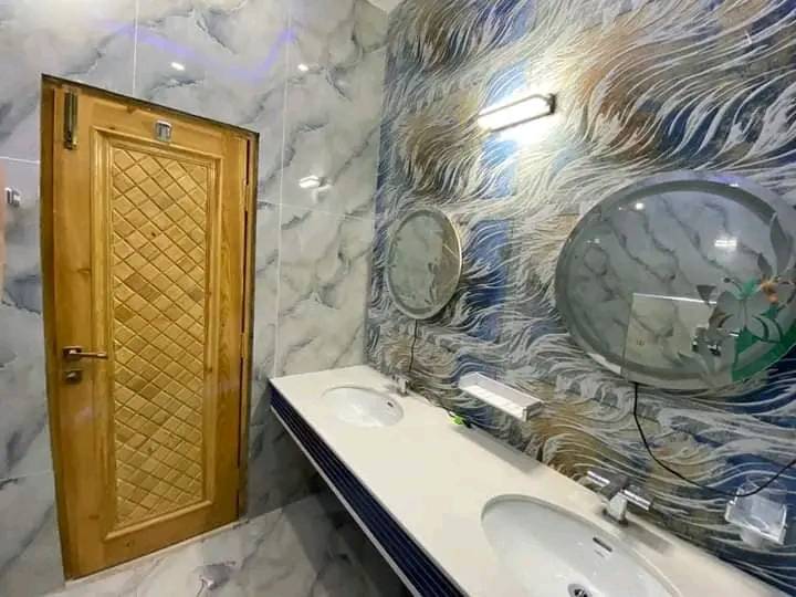 10 Marla Spanish House For Sale in Royal Orchard Multan