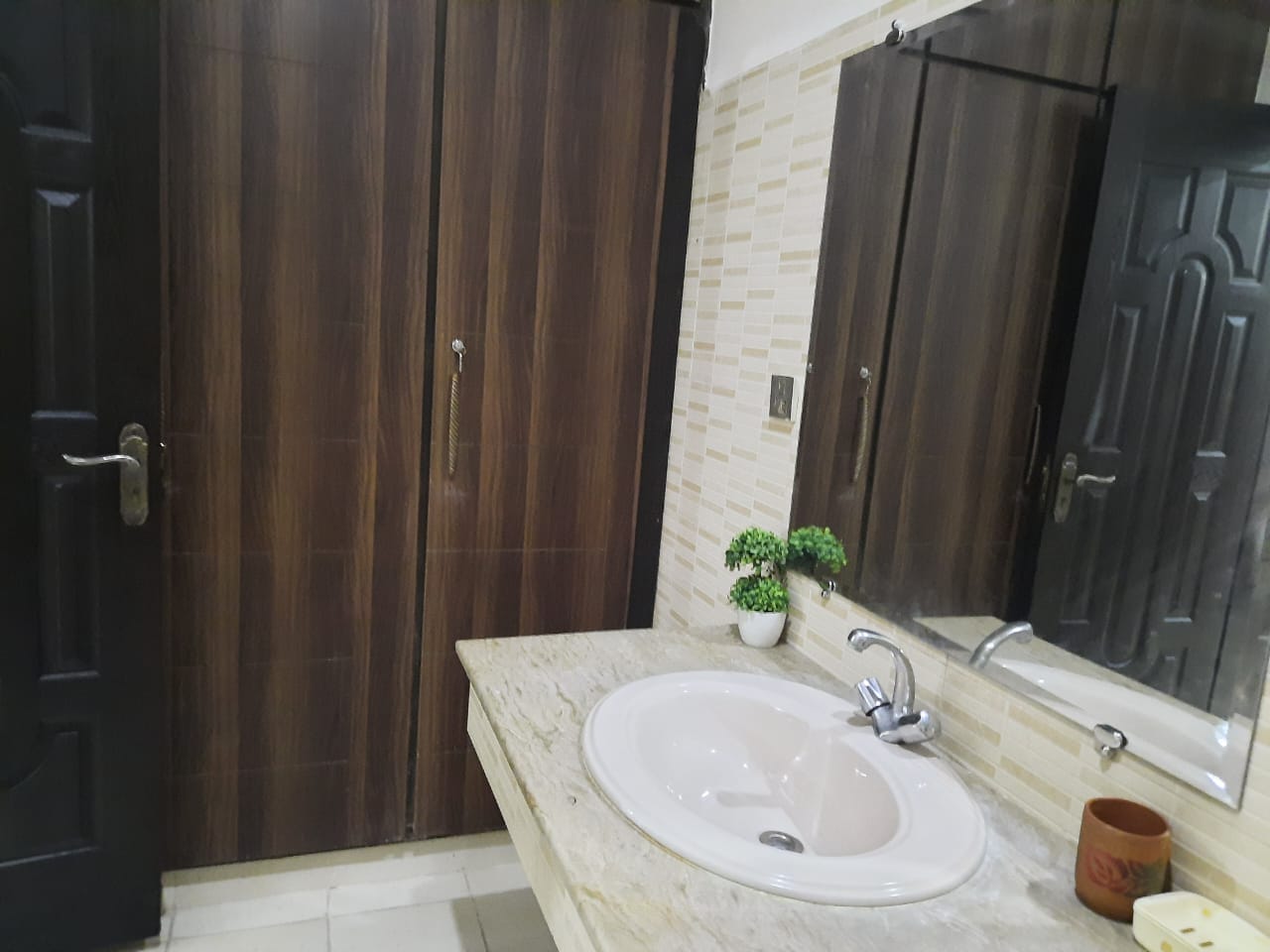 1 Kanal furnished upper portion Available for rent in Bahria Town Lahore