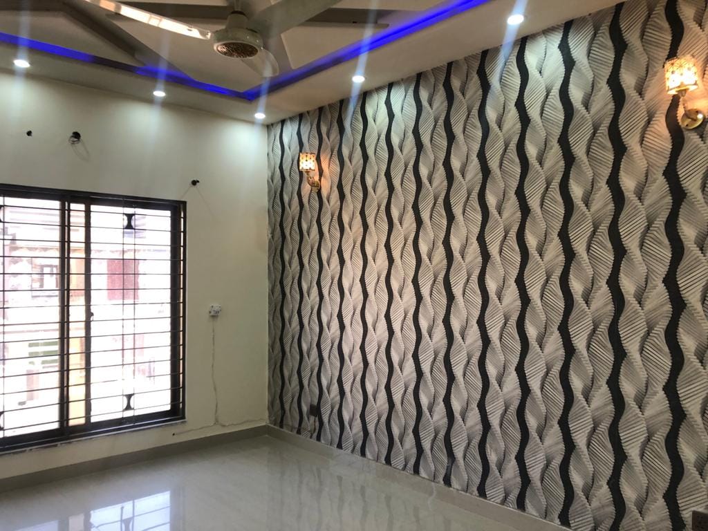 10 Marla upper portion available for rent Bahria Town Lahore
