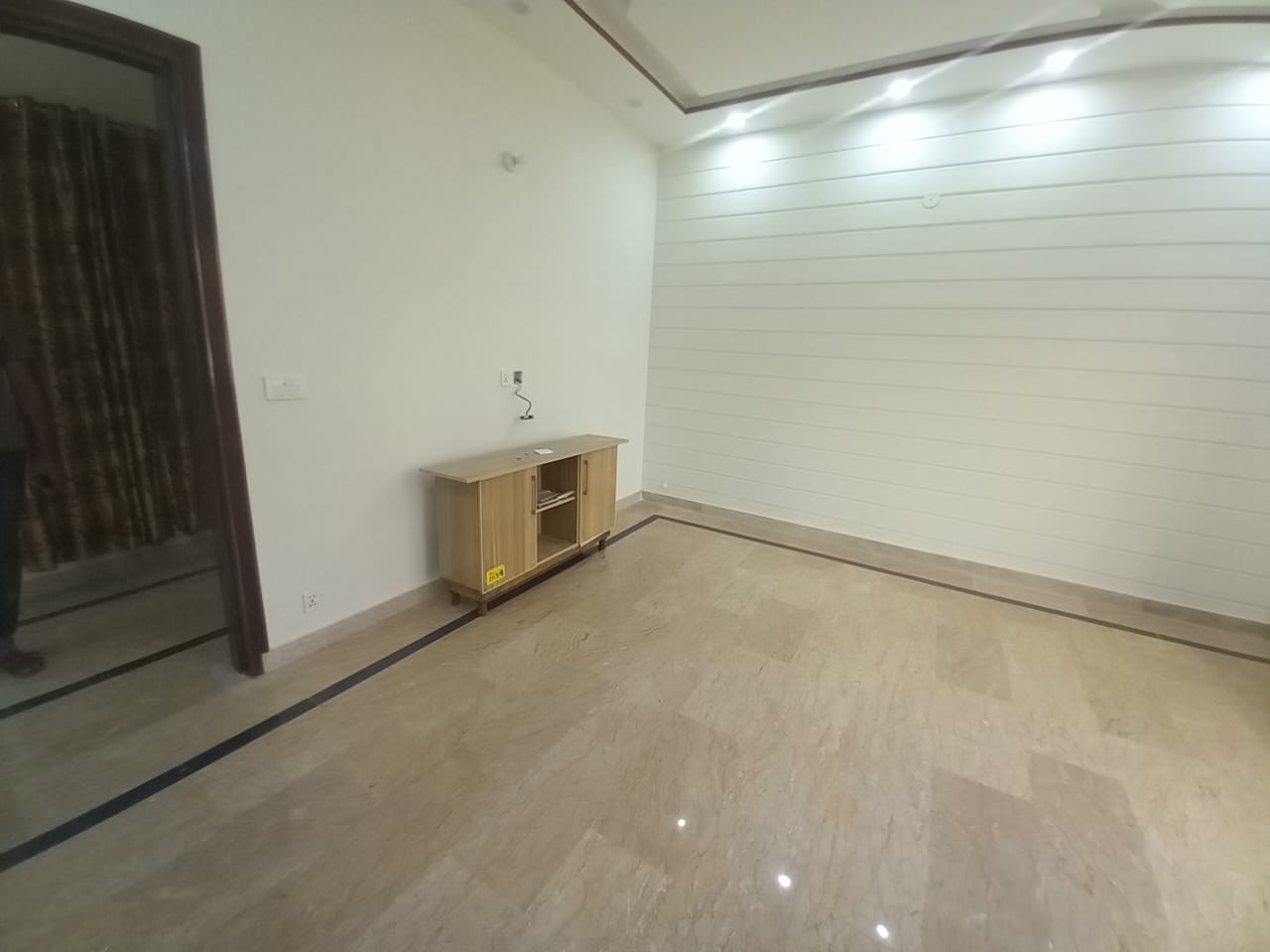 1 Kanal 1st entry upper portion available for rent in Canal Garden Lahore