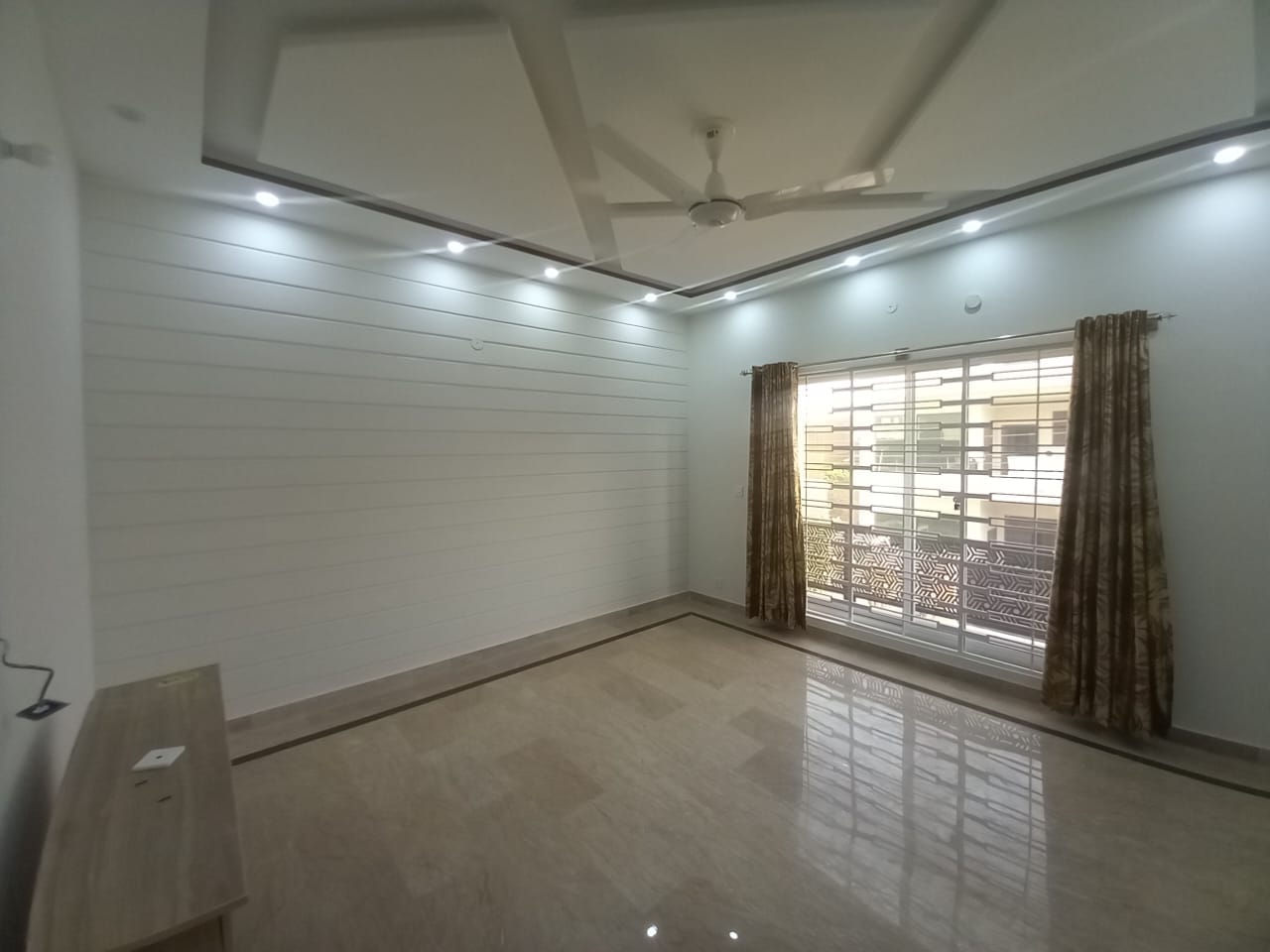 1 Kanal 1st entry upper portion available for rent in Canal Garden Lahore