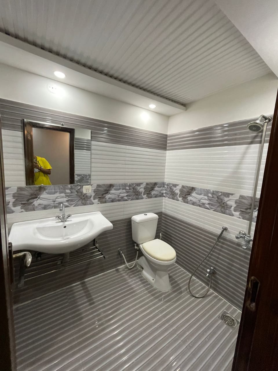 5 Marla full furnished house available for rent in Tulip Block Bahria Town Lahore