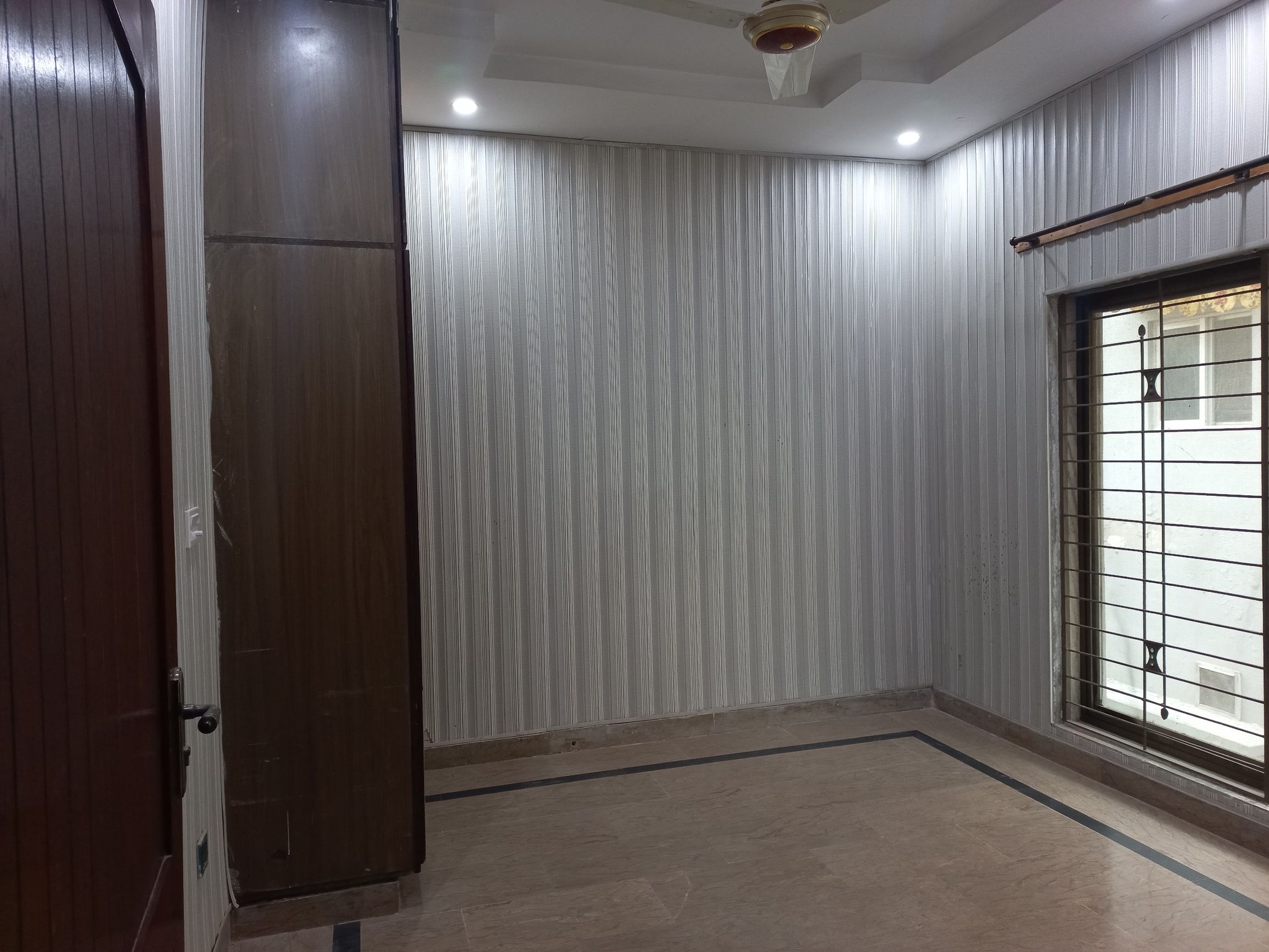 5 Marla upper portion available for rent in Bahria town Lahore