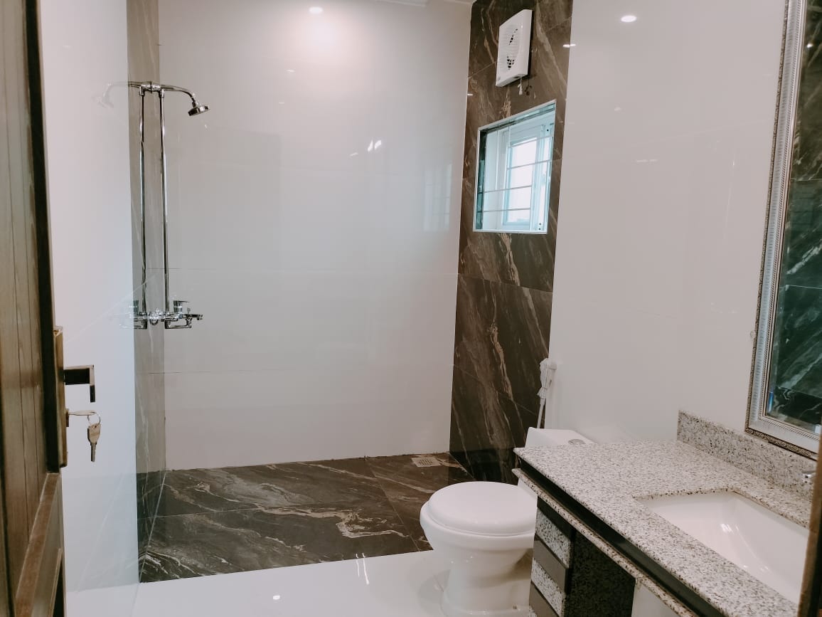 1 Kanal luxury bungalow for sale in Nasheman e Iqbal phase 2 Lahore