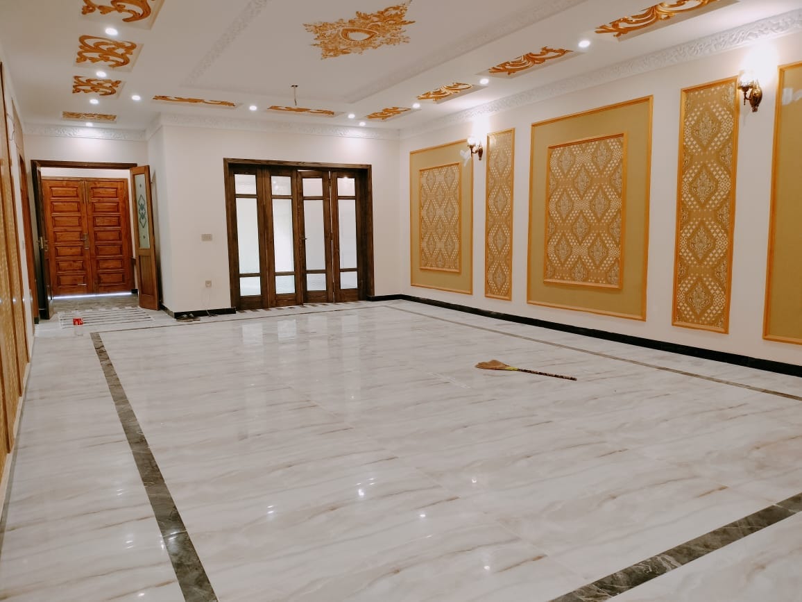 1 Kanal luxury bungalow for sale in Nasheman e Iqbal phase 2 Lahore