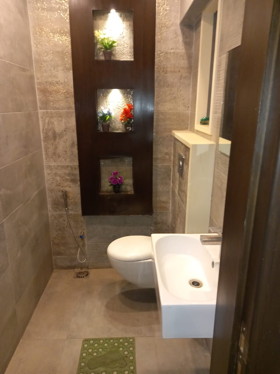 1 Kanal fully furnished house For Rent in  DHA Phase 4 Lahore