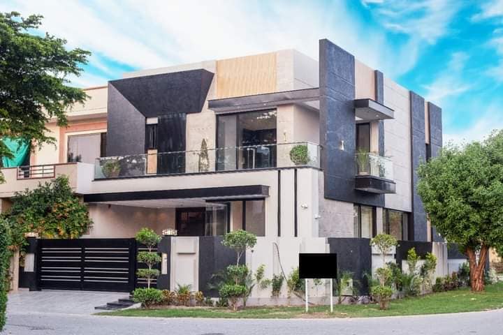 10 Marla Modern House for sale in DHA Lahore