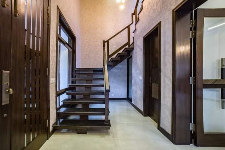 10 Marla Modern House for sale in DHA Lahore
