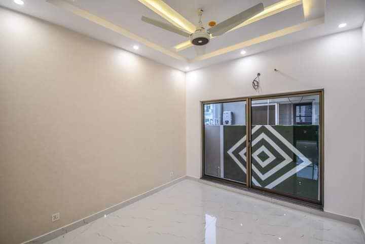 5 Marla brand new house for ale in DHA Lahore