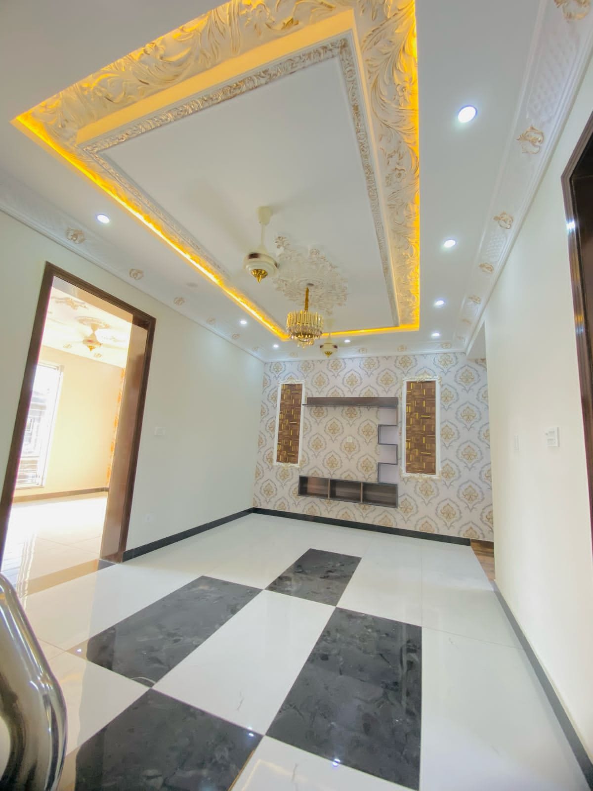 5 Marla Beautiful Modern Design Brand New House For Sale In Central Park Housing Scheme Ferozepur Road Lahore