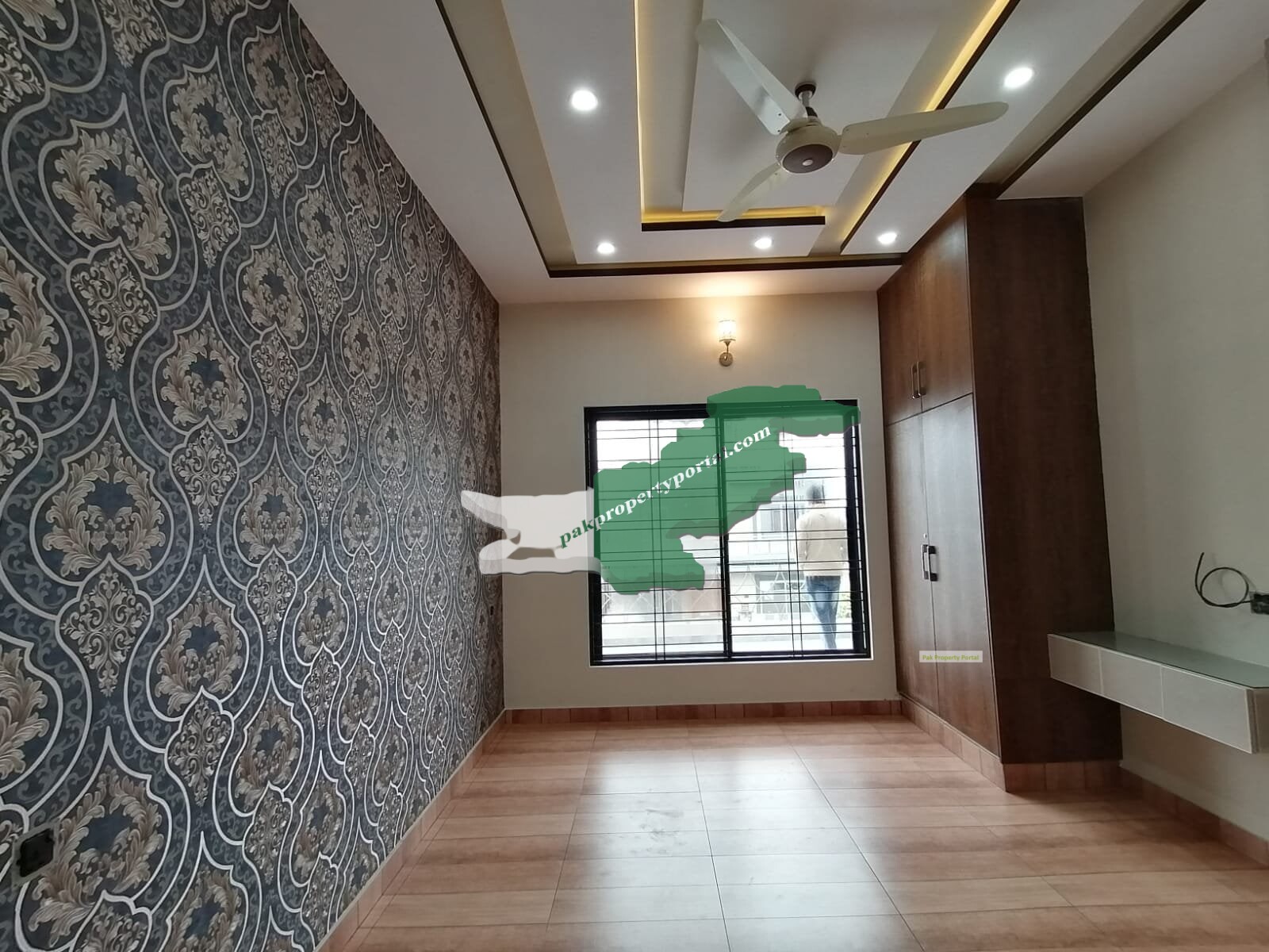 Brand New 10 Marla House located Phase 2, Citi Housing Society Gujranwala.