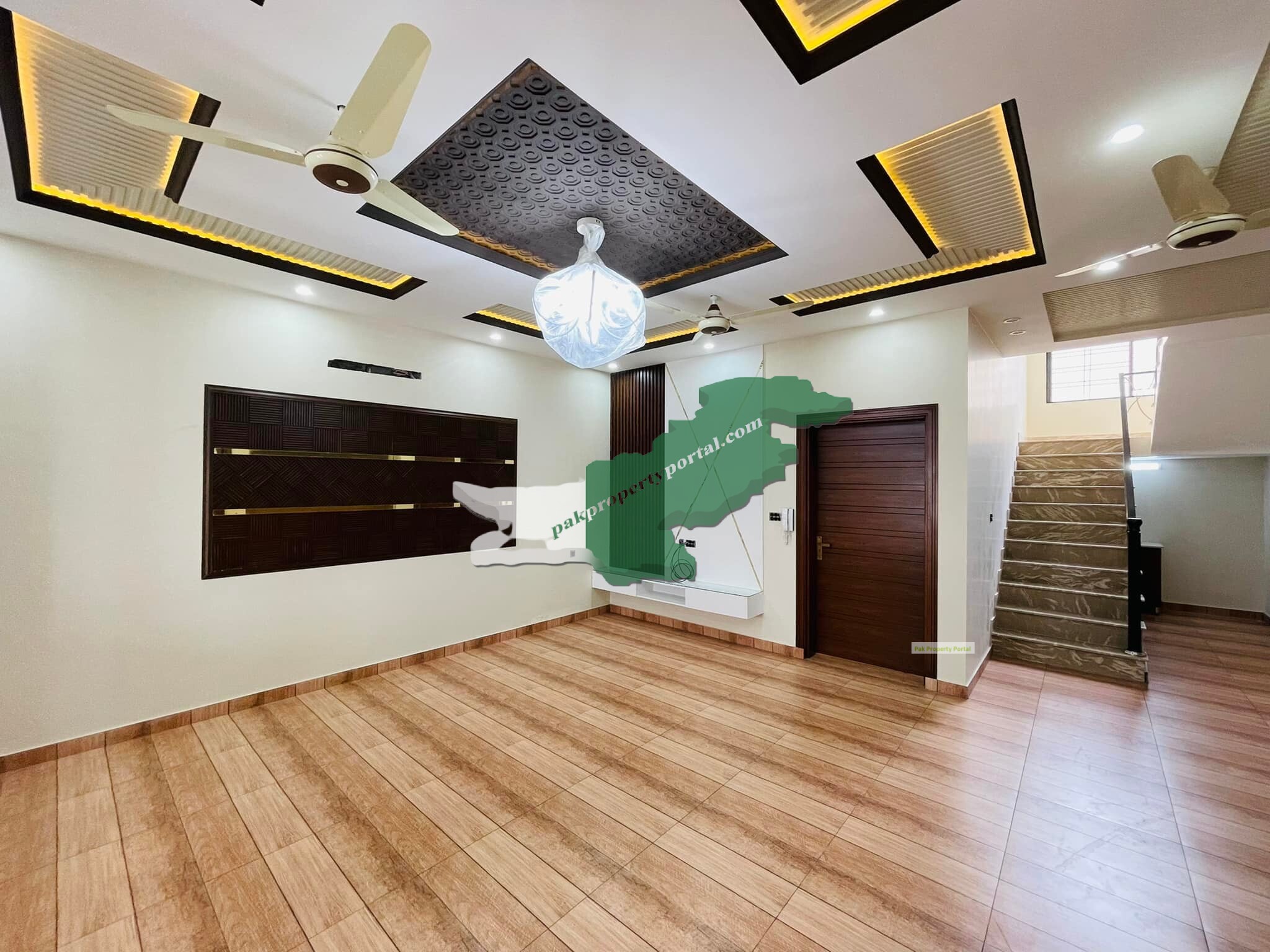 Brand New 10 Marla House located Phase 2, Citi Housing Society Gujranwala.